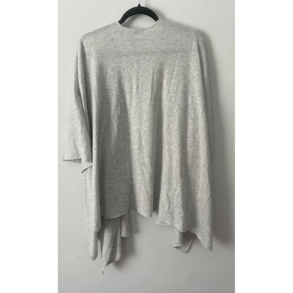 NWOT Banana Republic Womens One Size Grey Open Shawl Sweater Wrap Shark Bite Hem